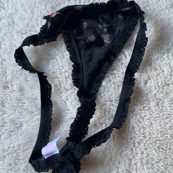 Victoria’s Secret | Y2K Black Rosebud Cotton Lingerie V-String | M - Picture 11 of 11